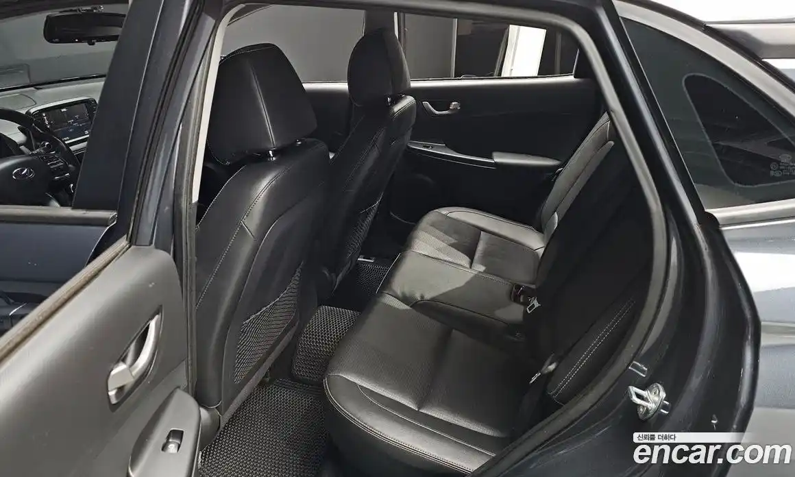 Hyundai Kona 2018 1.6 гидро в Москве № 124897, фото 12