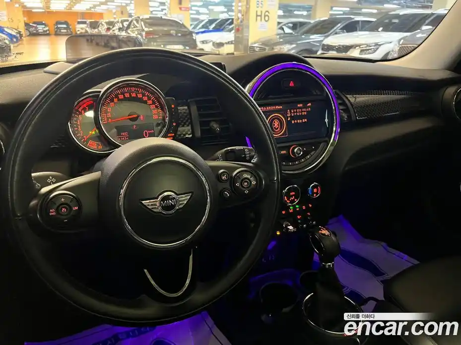 Mini Cooper 2015 2.0 гидро в Москве № 1293423, фото 11