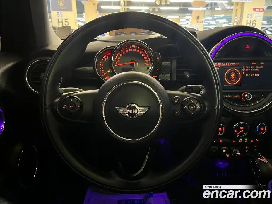 Mini Cooper 2015 2.0 гидро в Москве № 1293423, фото 12