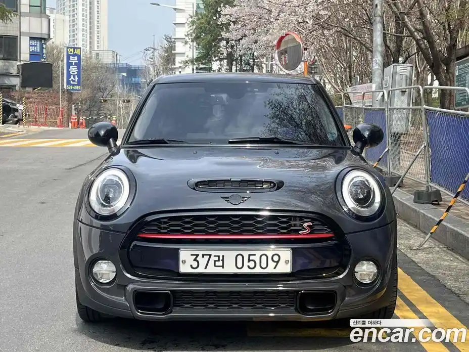 Mini Cooper 2015 2.0 гидро в Москве № 1293423, фото 3