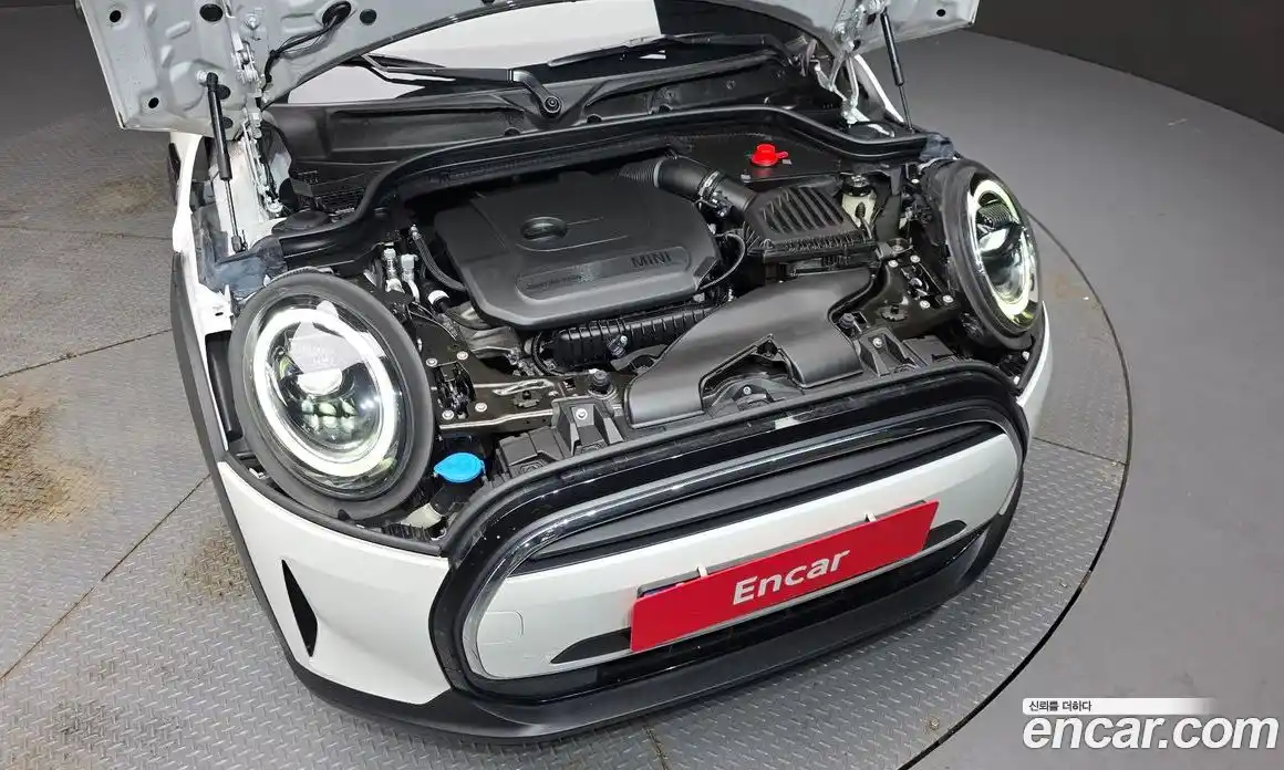 Mini Cooper 2023 1.5 гидро в Москве № 141201, фото 6