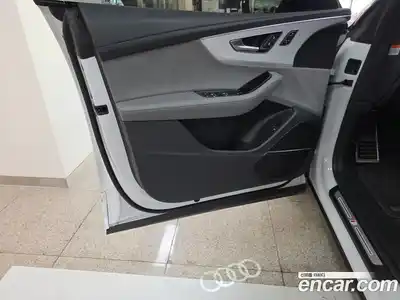 Audi Q8 2023 3.0 гидро в Москве № 1473601, миниатюра 11