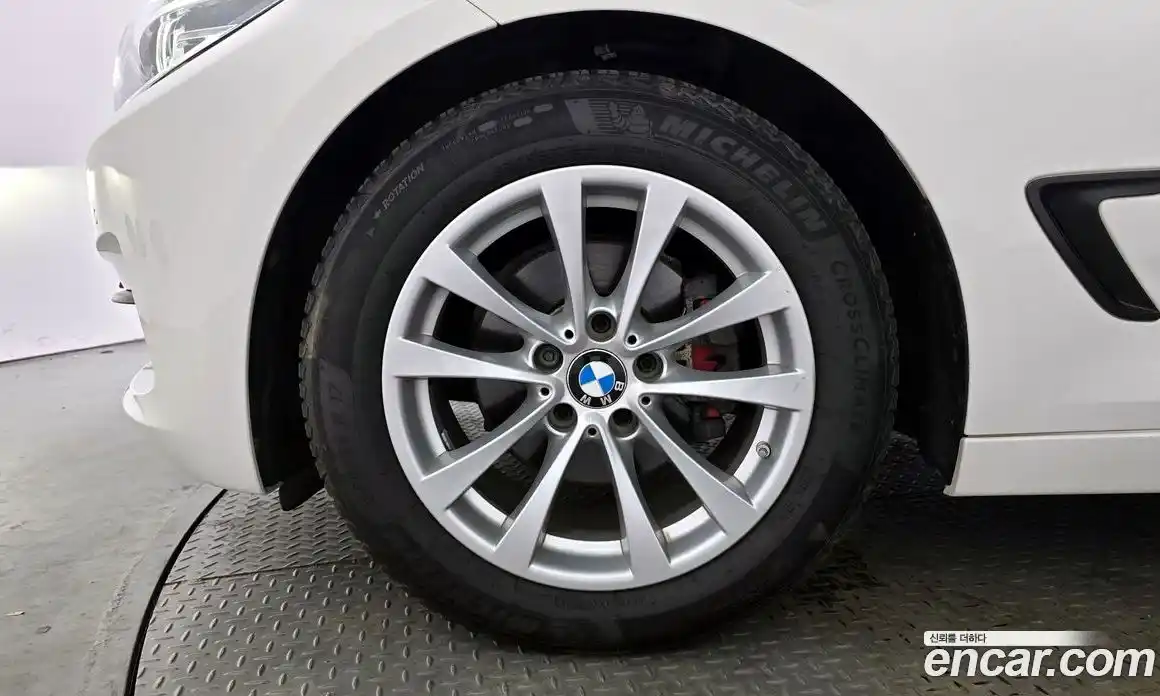 BMW 3-Series 2017 2.0 гидро в Москве, фото 5