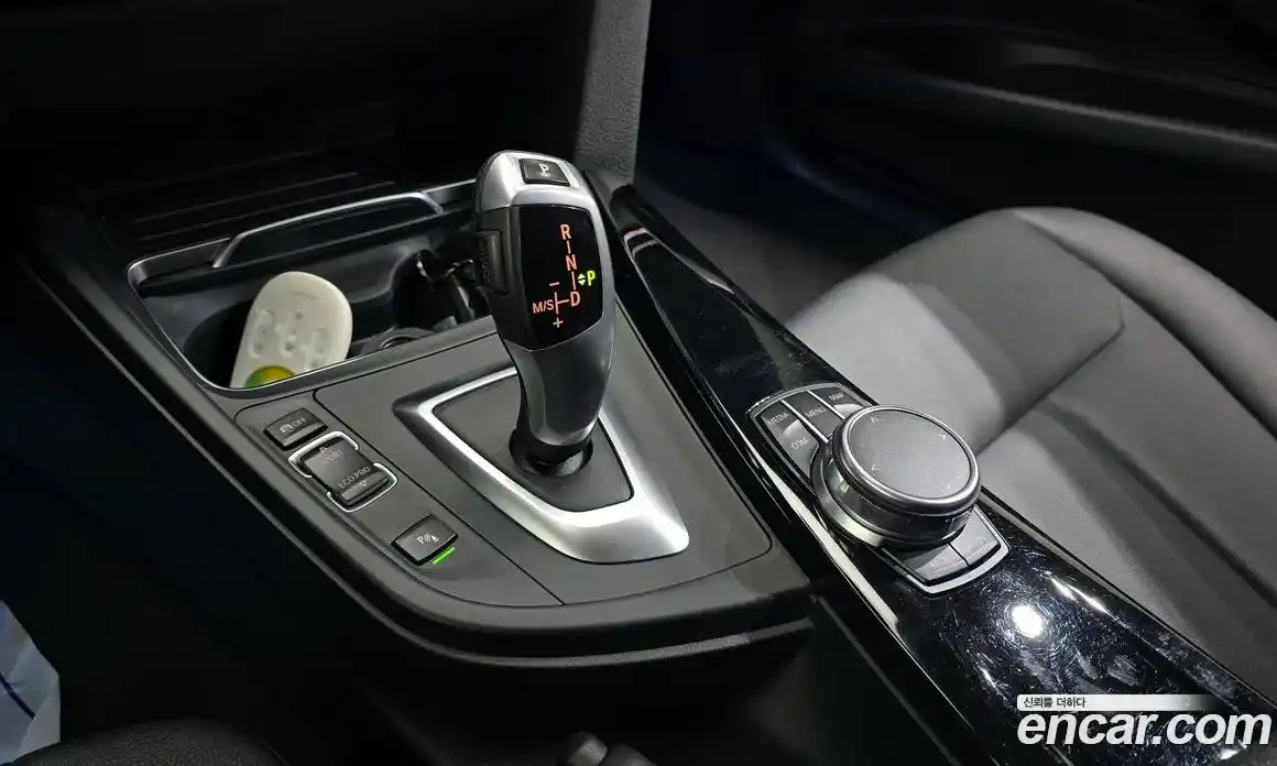 BMW 3-Series 2017 2.0 гидро в Москве, фото 9