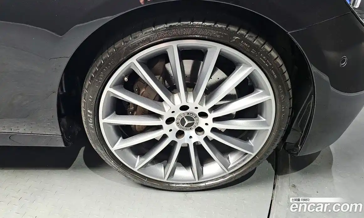 Mercedes-Benz E-Class 2022 2.0 гидро в Москве, фото 5
