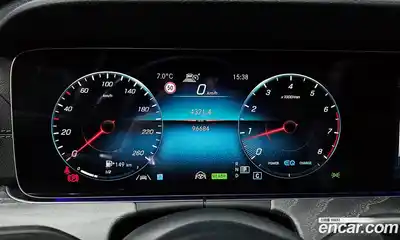Mercedes-Benz E-Class 2022 2.0 гидро в Москве, миниатюра 8