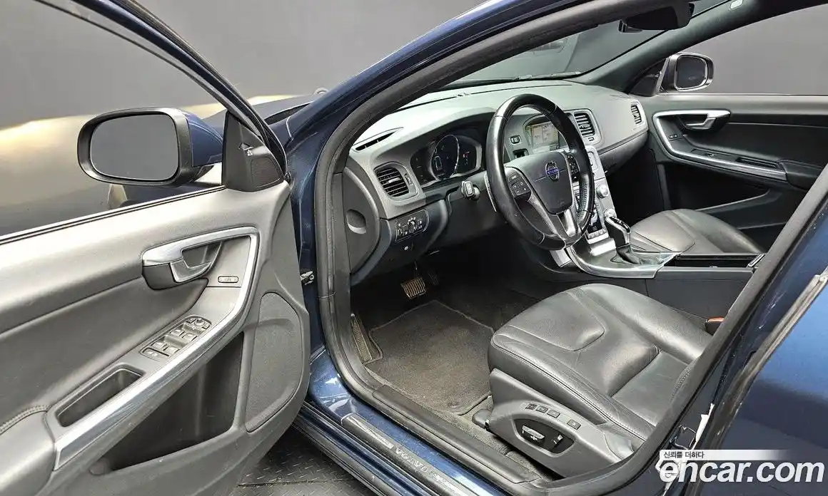 Volvo S60 2015 2.0 гидро в Москве № 164668, фото 11