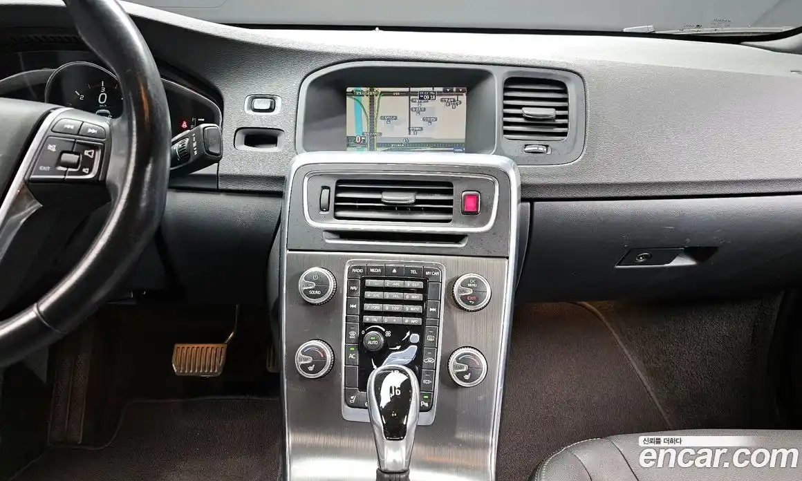 Volvo S60 2015 2.0 гидро в Москве № 164668, фото 14