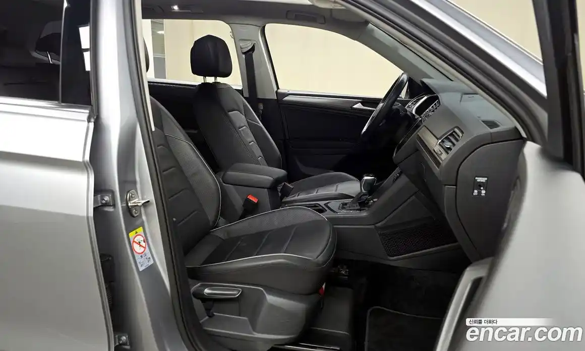 Volkswagen Tiguan 2022 2.0 гидро в Москве № 168542, фото 10