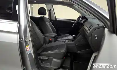 Volkswagen Tiguan 2022 2.0 гидро в Москве № 168542, миниатюра 10
