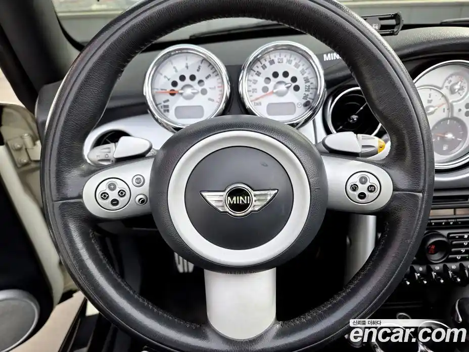 Mini Cooper Convertible 2007 1.6 гидро в Москве № 189475, фото 13