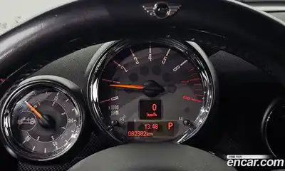 Mini Cooper Convertible 2015 1.6 гидро в Москве № 190246, миниатюра 8
