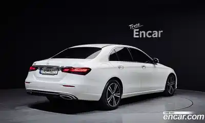 Mercedes-Benz E-Class 2021 2.0 гидро, миниатюра 2