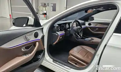 Mercedes-Benz E-Class 2021 2.0 гидро, миниатюра 10
