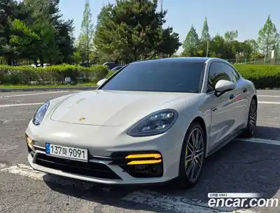 Porsche Panamera, 2021