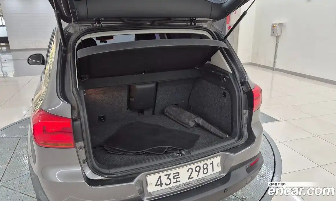 Volkswagen Tiguan 2014 2.0 гидро в Москве № 1982542, фото 16