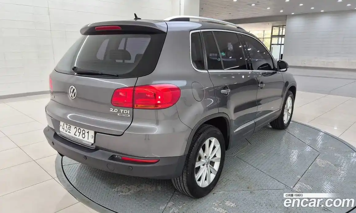 Volkswagen Tiguan 2014 2.0 гидро в Москве № 1982542, фото 18