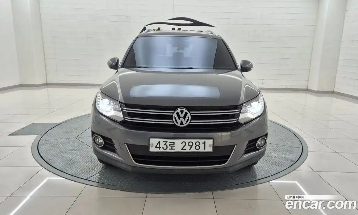 Volkswagen Tiguan 2014 2.0 гидро в Москве № 1982542, фото 3