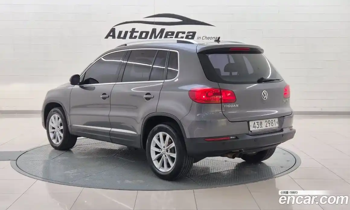 Volkswagen Tiguan 2014 2.0 гидро в Москве № 1982542, фото 6