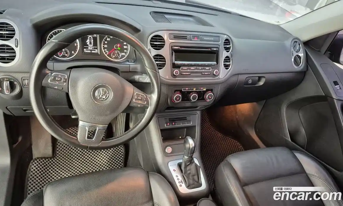Volkswagen Tiguan 2014 2.0 гидро в Москве № 1982542, фото 7