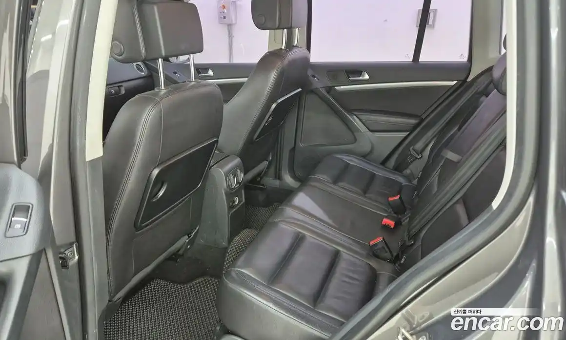 Volkswagen Tiguan 2014 2.0 гидро в Москве № 1982542, фото 9