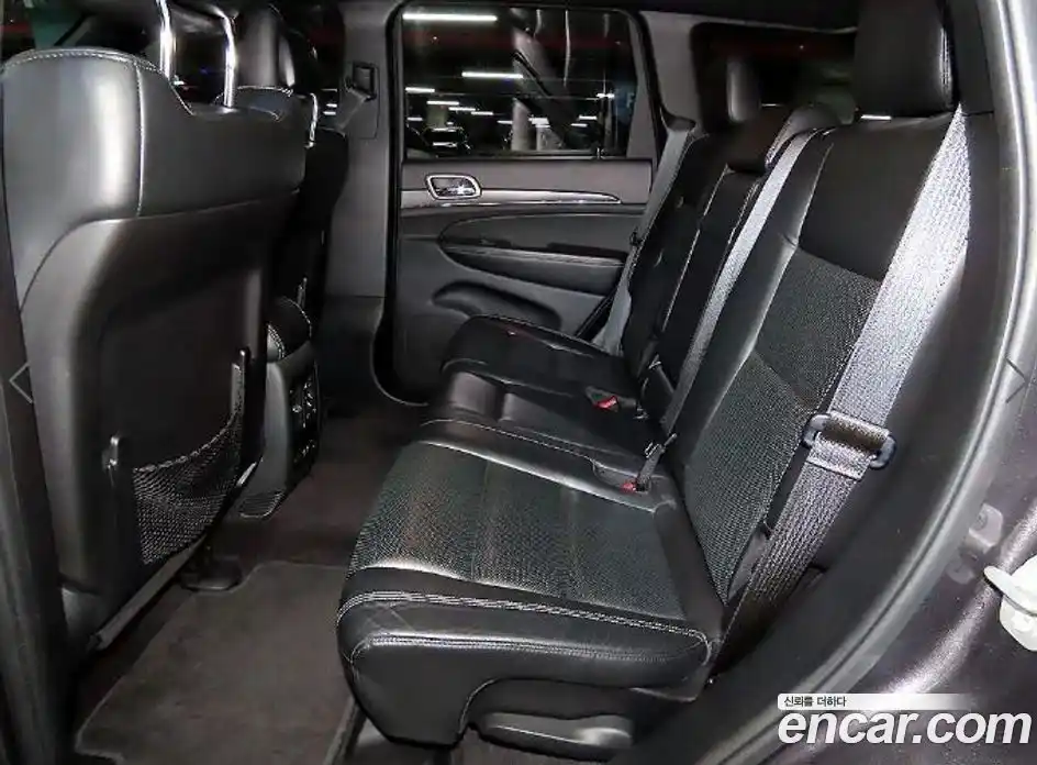 Jeep Cherokee 2015 3.0 гидро в Москве № 1982898, фото 7