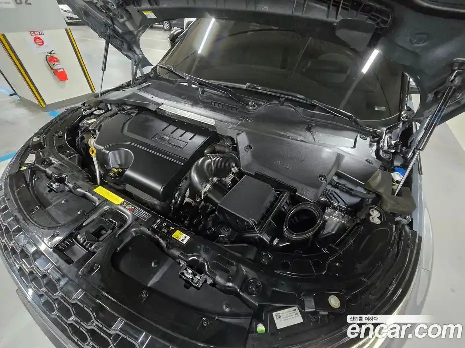Land Rover Range-Rover Evoque 2019 2.0 гидро в Москве № 213378, фото 6