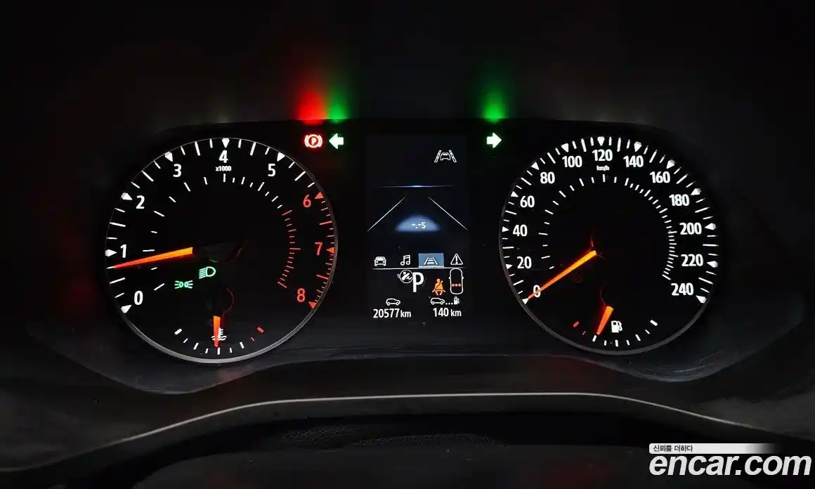 Renault XM3 2021 1.6 гидро в Москве № 220959, фото 8