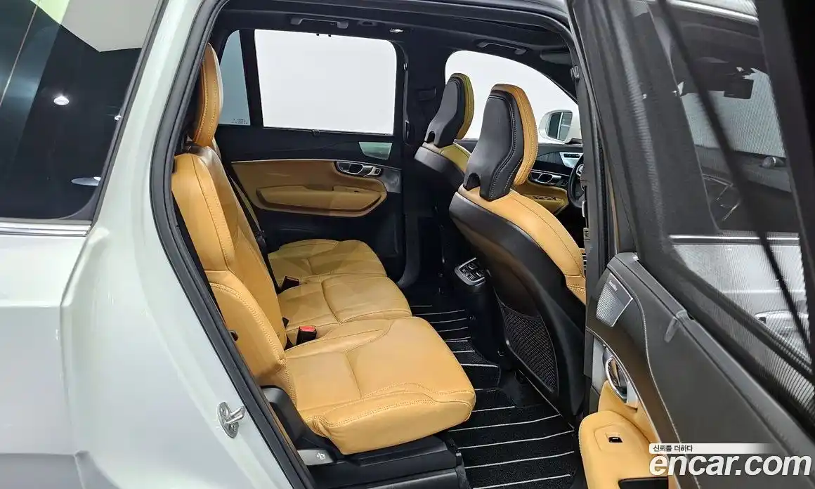 Volvo XC90 2023 2.0 гидро в Москве № 230563, фото 12