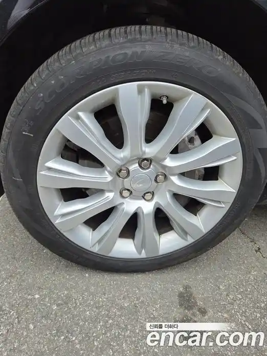 Land Rover Range-Rover 2015 4.4 гидро в Москве № 231368, фото 9