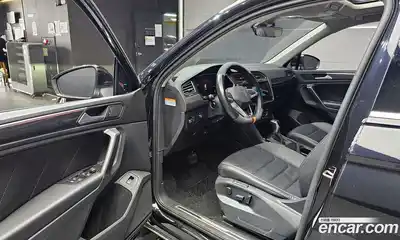 Volkswagen Tiguan 2022 2.0 гидро в Москве № 232064, миниатюра 11