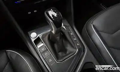 Volkswagen Tiguan 2022 2.0 гидро в Москве № 232064, миниатюра 9
