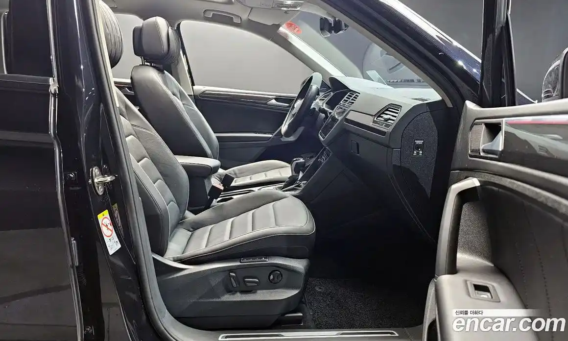 Volkswagen Tiguan 2022 2.0 гидро в Москве № 232064, фото 10