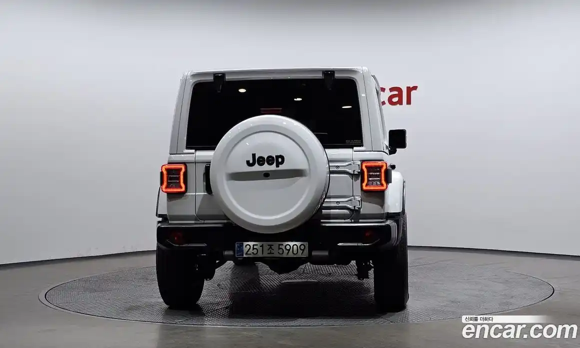 Jeep Wrangler 2023 2.0 гидро в Москве № 232333, фото 4