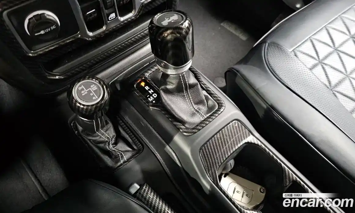 Jeep Wrangler 2023 2.0 гидро в Москве № 232333, фото 9