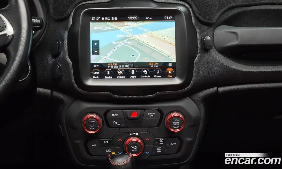 Jeep Renegade 2018 2.4 гидро в Москве № 232698, фото 14