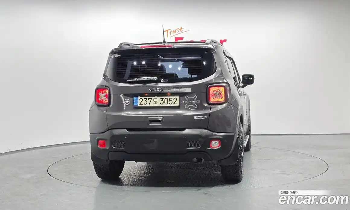 Jeep Renegade 2018 2.4 гидро в Москве № 232698, фото 4