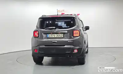 Jeep Renegade 2018 2.4 гидро в Москве № 232698, миниатюра 4