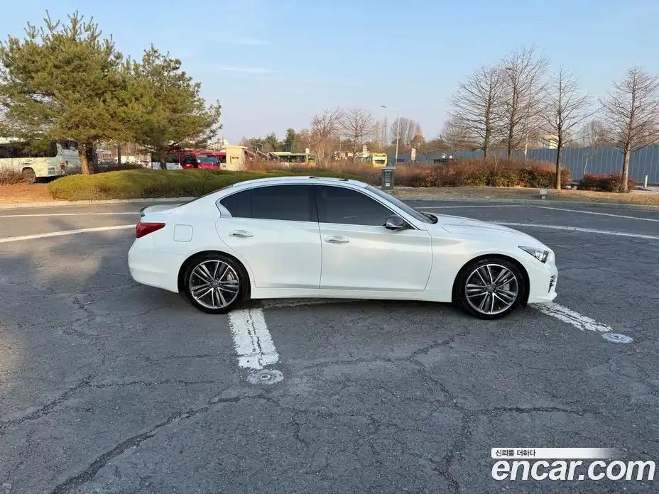 Infiniti Q50 2015 3.5 гидро в Москве № 256215, фото 4