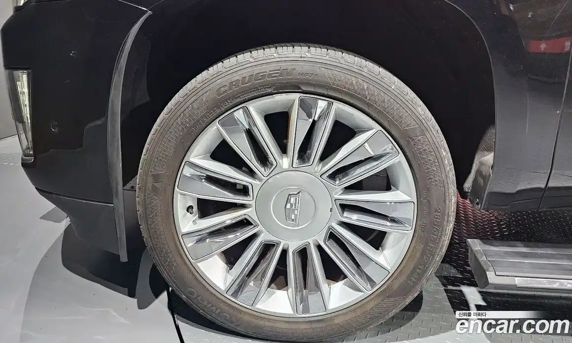 Cadillac Escalade 2017 6.2 гидро в Москве № 306847, фото 5