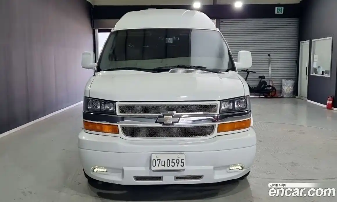 Chevrolet Express Van 2016 6.0 гидро в Москве № 363855, фото 3