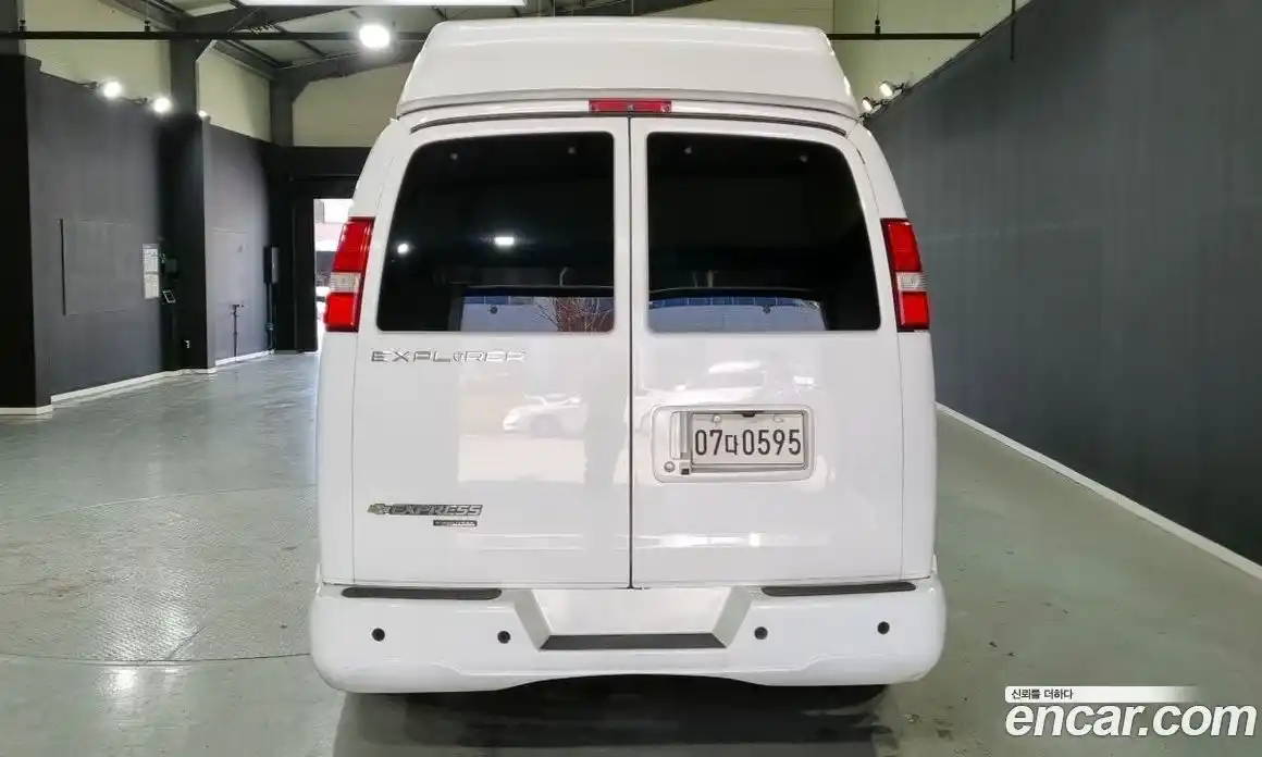 Chevrolet Express Van 2016 6.0 гидро в Москве № 363855, фото 4