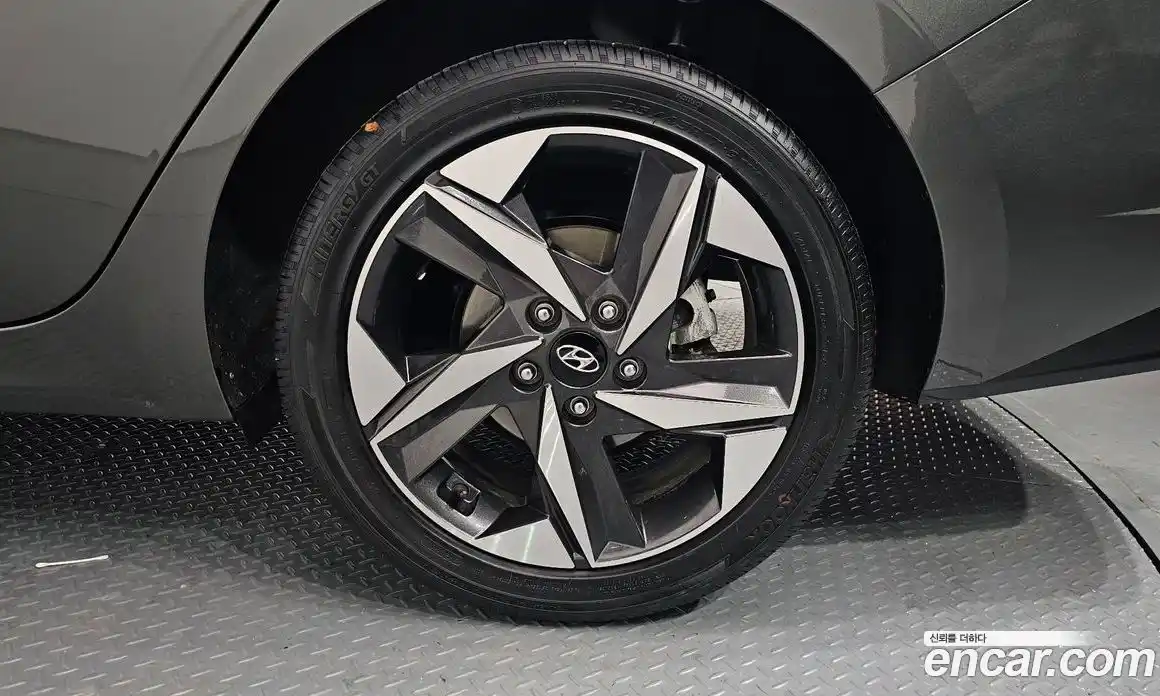 Hyundai Avante 2022 1.6 гидро, фото 5