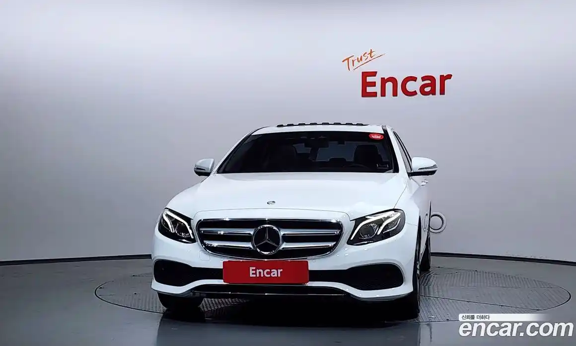 Mercedes-Benz E-Class 2020 2.0 гидро, фото 3