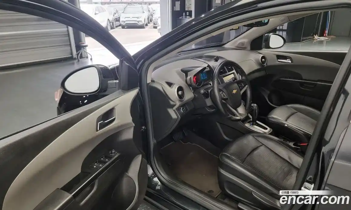 Chevrolet Aveo 2015 1.4 гидро в Москве № 105291, фото 11