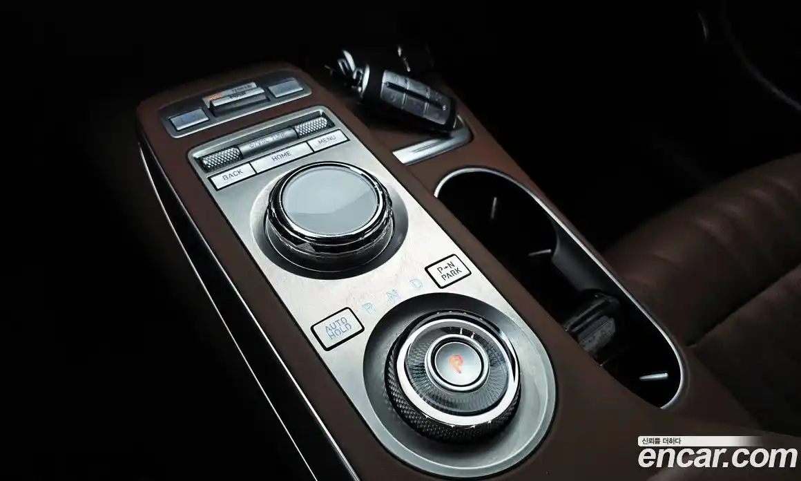 Genesis GV70 2022 2.5 гидро в Москве № 118625, фото 9