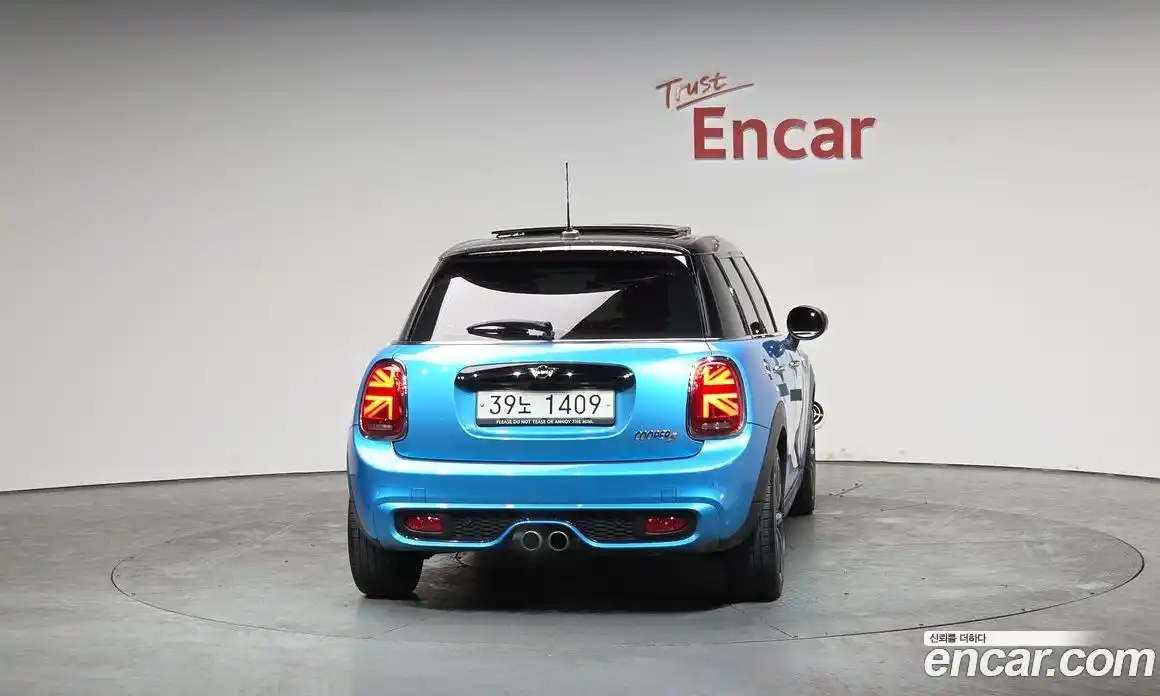 Mini Cooper 2018 2.0 гидро в Москве № 134942, фото 3