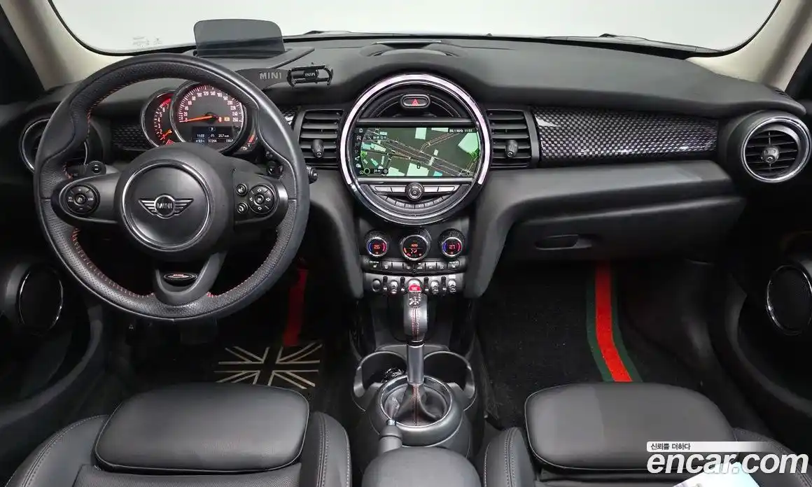 Mini Cooper 2018 2.0 гидро в Москве № 134942, фото 6