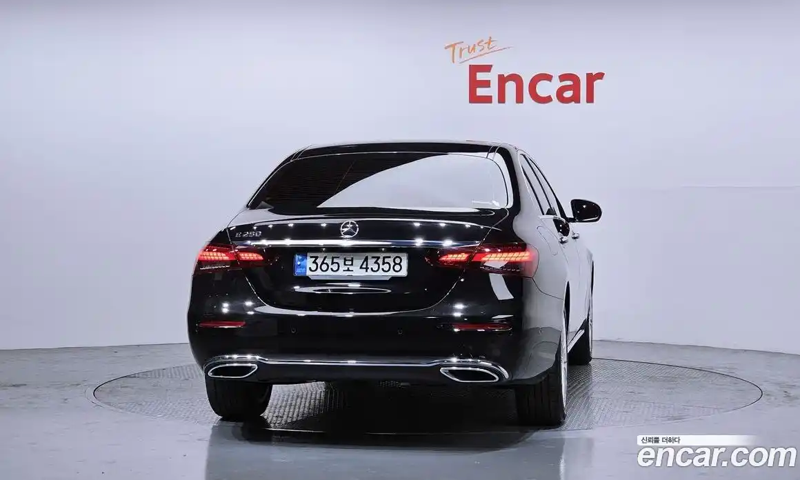 Mercedes-Benz E-Class 2022 2.0 гидро в Москве № 136330, фото 4