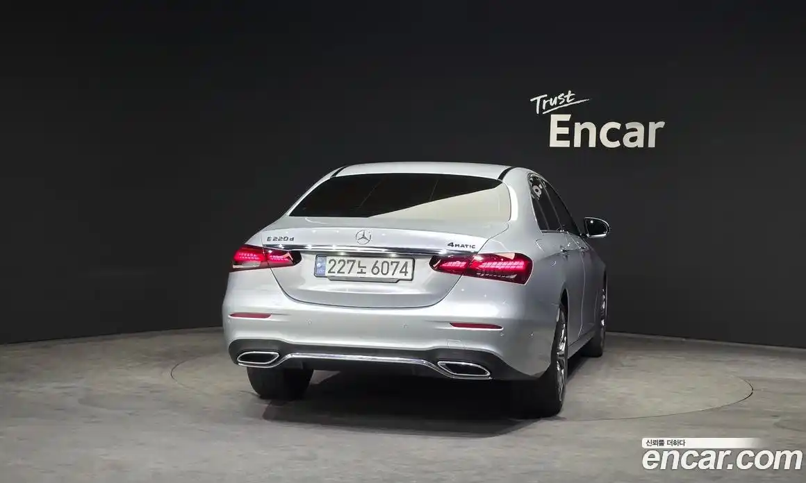 Mercedes-Benz E-Class 2021 1.9 гидро в Москве № 136798, фото 4
